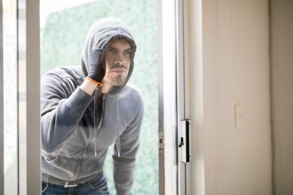 Como proteger sua casa ao sair